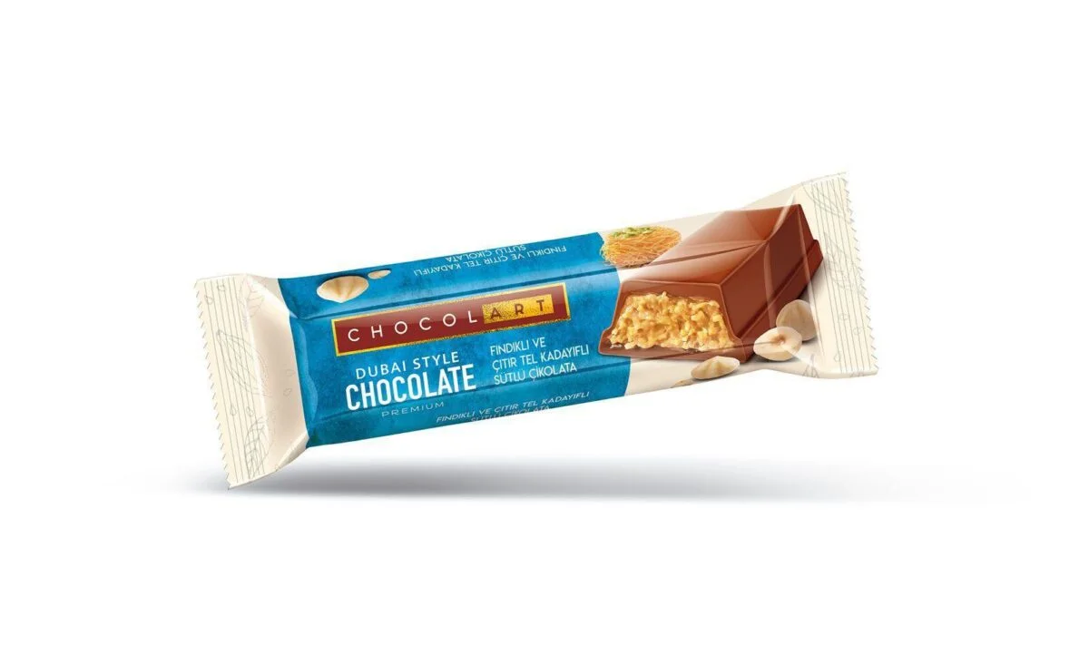 WhatsApp-Image-2026-05-06-at-09.46.39-2-1200x733 CHOCOL-ART Dubai Style Hazelnoot Chocolate 32gr (1×24) - Afbeelding 1