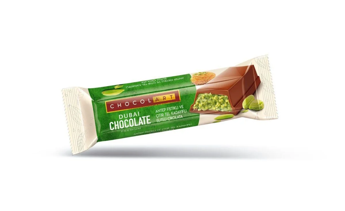WhatsApp-Image-2026-05-06-at-09.46.39-3-1200x733 CHOCOL-ART Dubai Pistachio Chocolate 32gr (1×24) - Afbeelding 1
